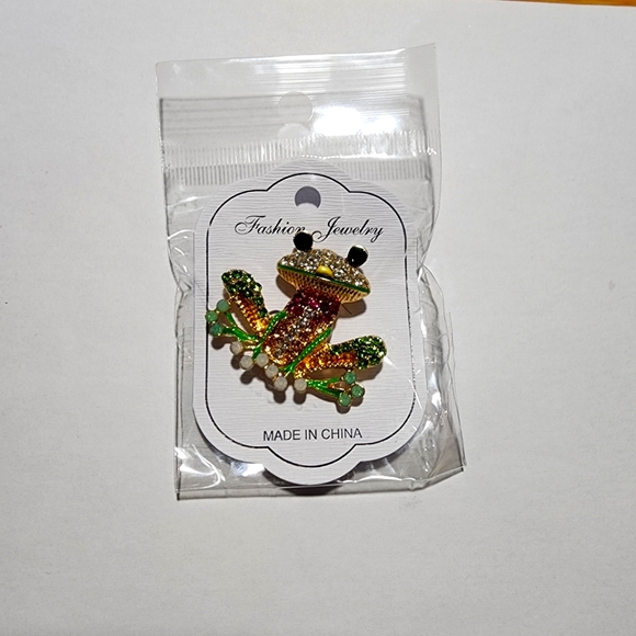 Frog Brooch - Picture 1 of 2